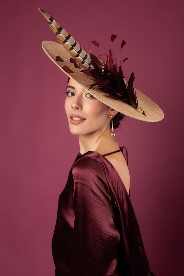 Modelle Identity durante uno shooting per un brand di accessori