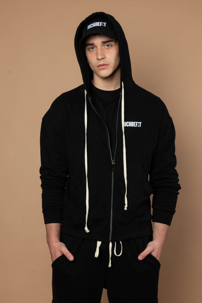 foto e-commerce per richbefit con i modelli identity