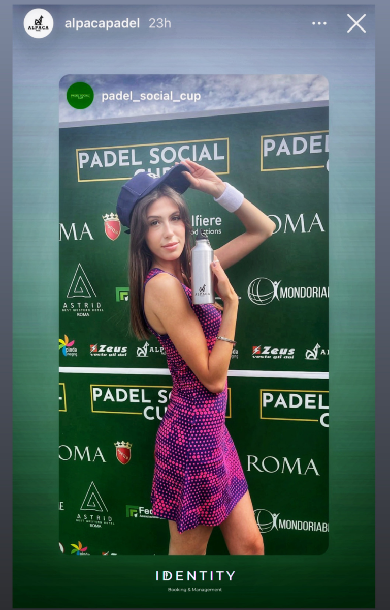 modella Identity per il brand sportivo Alpaca