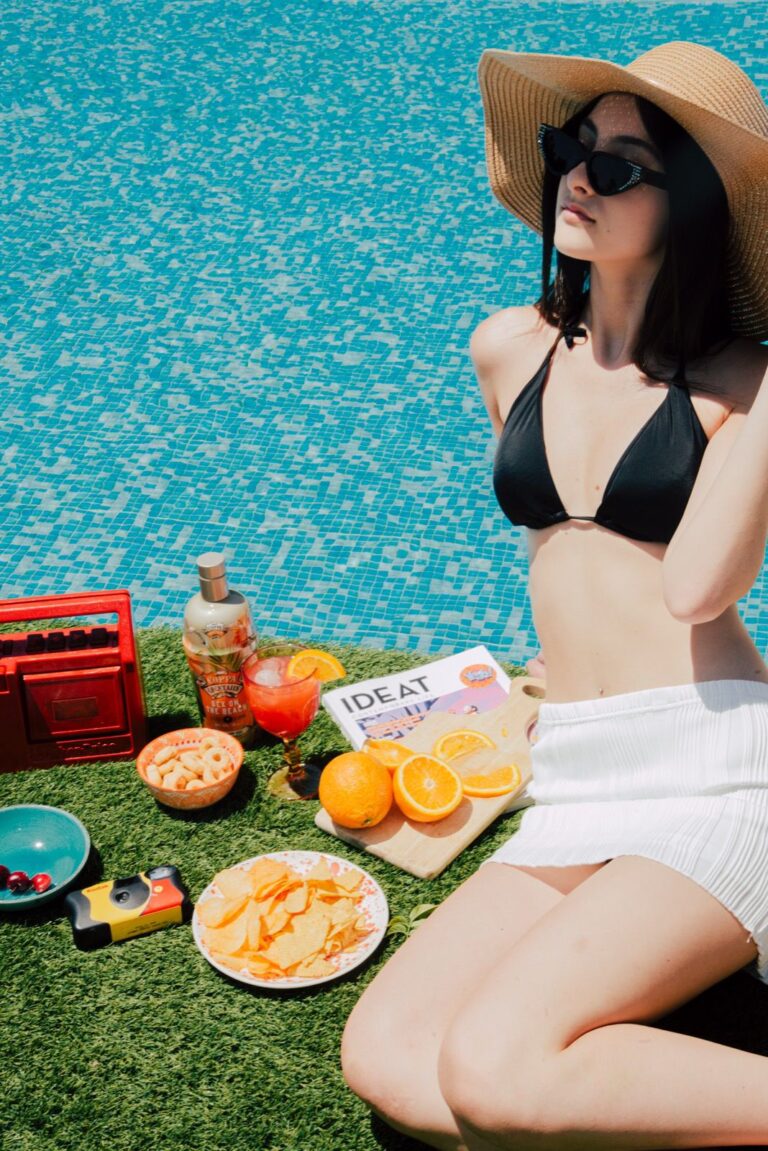 COLLABORAZIONE DELLA MODELLA IDENTITY CON COPPA COCKTAILS E LA FOTOGRAFA VALENTINA SERGI